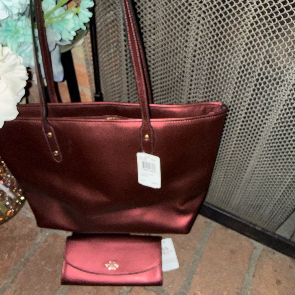 Coach Burgundy Leather Tote with Matching Wallet Set - Picture 3 of 4